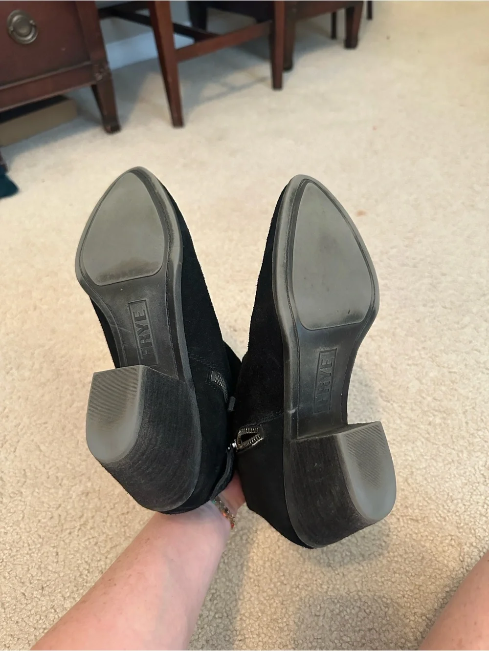Frye classic black